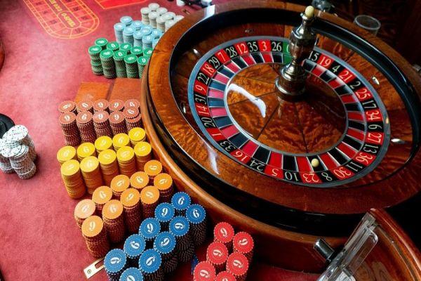 Khám phá sức hút tranh con rồng và ý nghĩa biểu tượng tranh con rồng trong văn hóa Việt